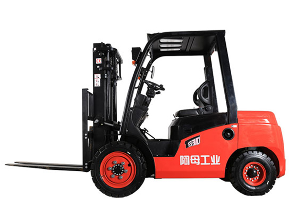 中力電動叉車,2.0-3.5噸T8進(jìn)口發(fā)動機內(nèi)燃叉車