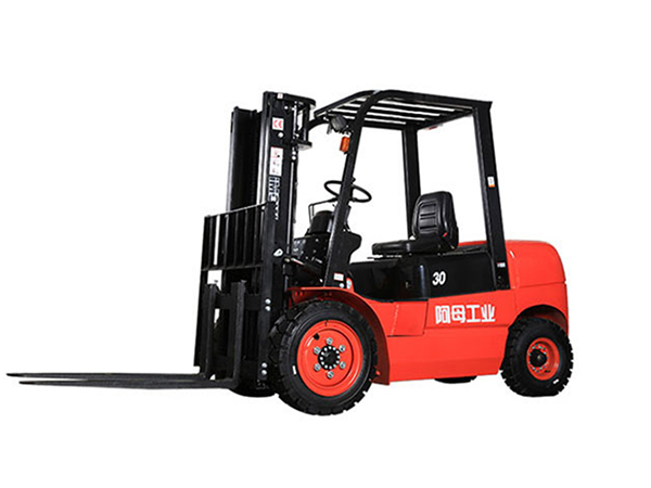 中力電動叉車,3.0-3.5噸T3國產(chǎn)發(fā)動機內(nèi)燃叉車（排放標(biāo)準(zhǔn)國3）